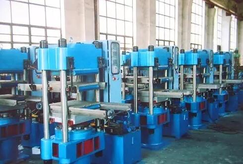 午夜精品视频在线